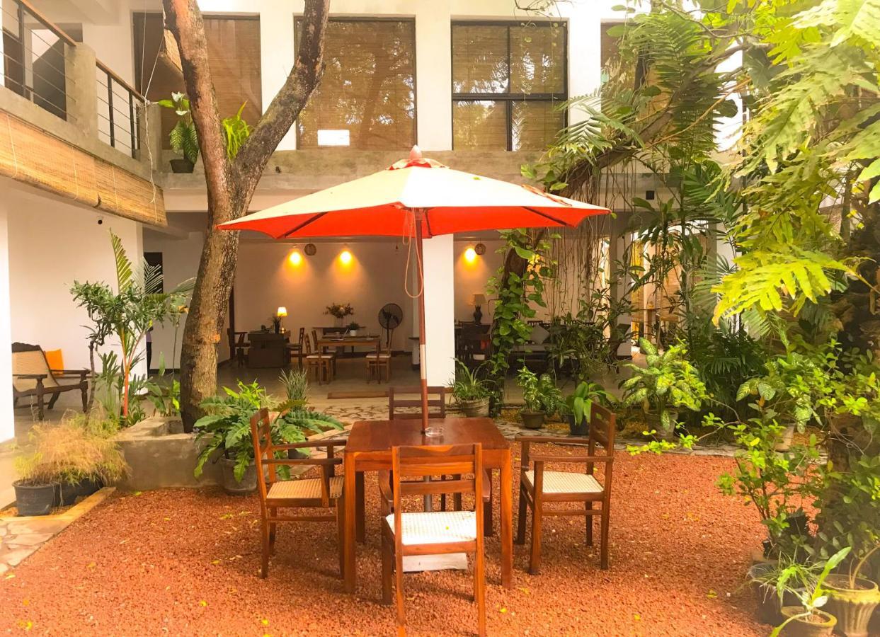 Sayura House Hotel Colombo Exterior photo
